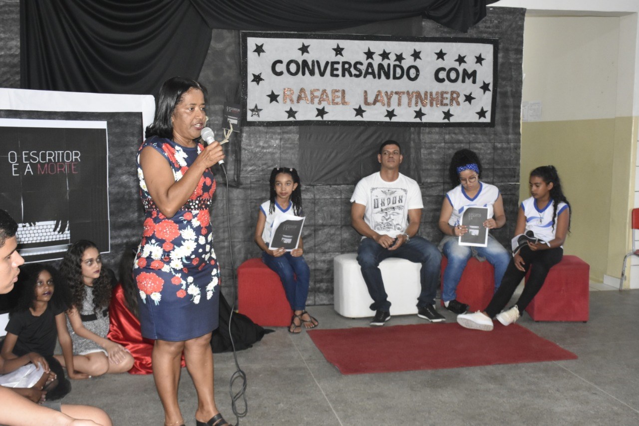 Camacã: Projeto “Encontro com Escritor” recebe alunos do GE Presidente Médici
